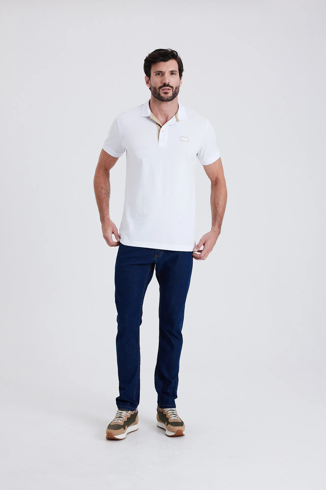 LUXUS-DUNKELBLAUE DENIM-JEANS – ZEITLOSER STIL MIT PREMIUM-KOMFORT